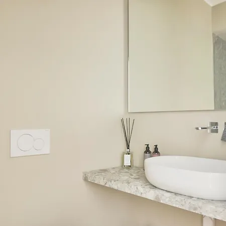 Duomo Collection-by Retreats Beauty&spa ゲストハウス 3*
